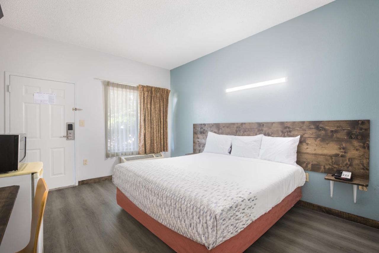 Americas Best Value Inn Stockbridge Oda fotoğraf
