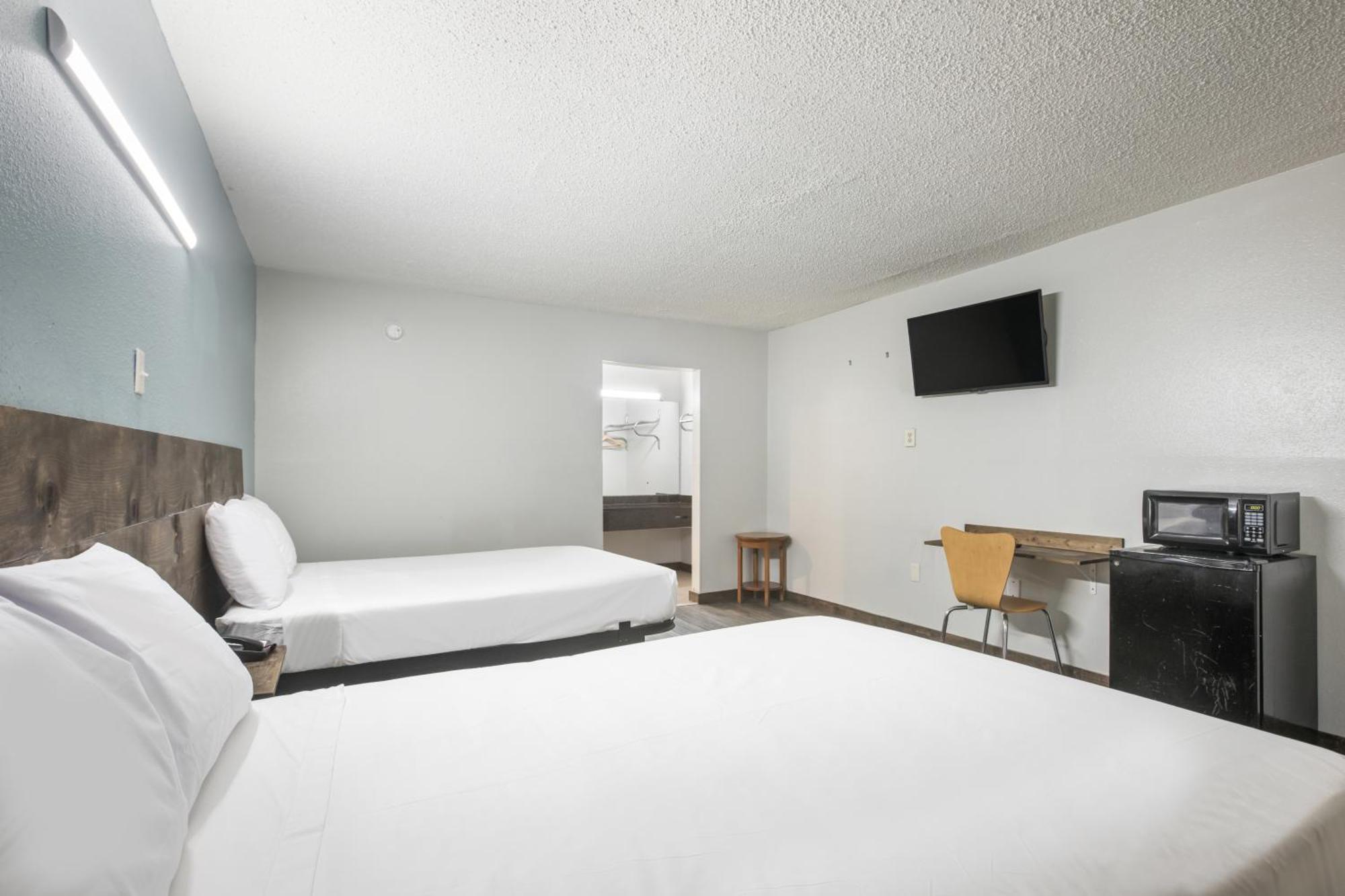 Americas Best Value Inn Stockbridge Oda fotoğraf