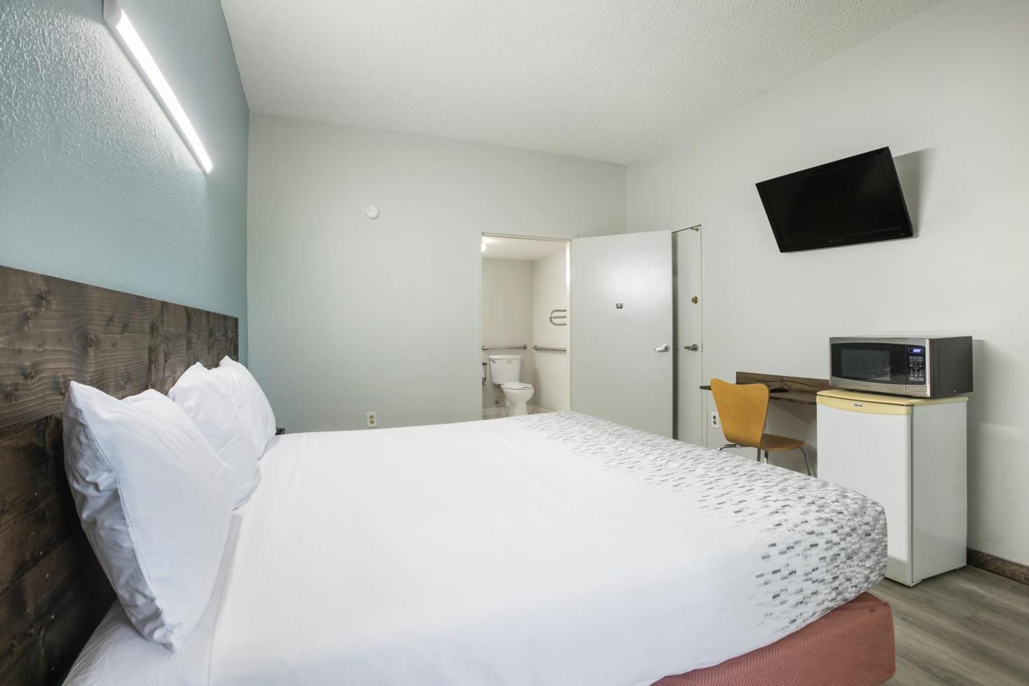 Americas Best Value Inn Stockbridge Oda fotoğraf