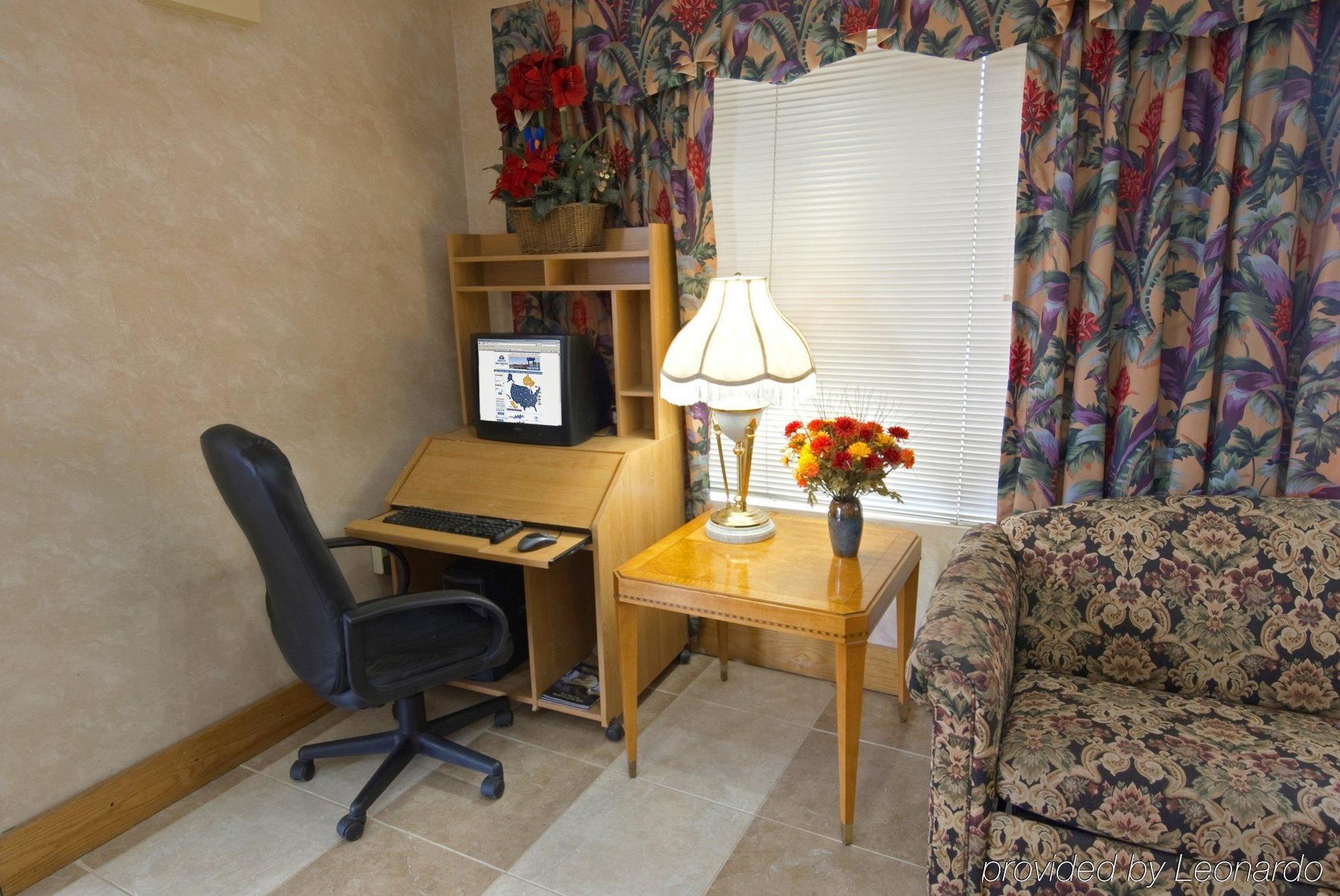 Americas Best Value Inn Stockbridge Oda fotoğraf